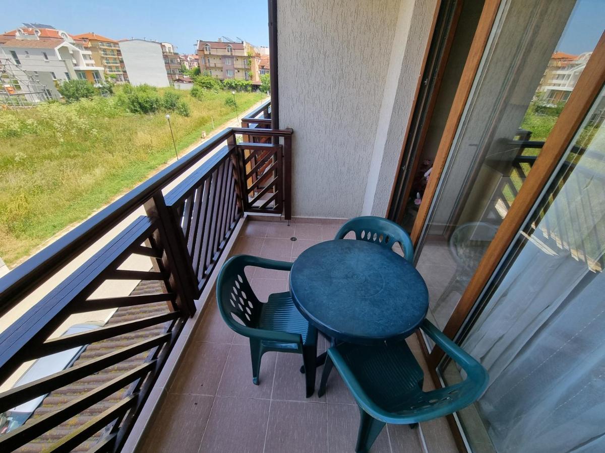Apartments Primorsko Ngoại thất bức ảnh